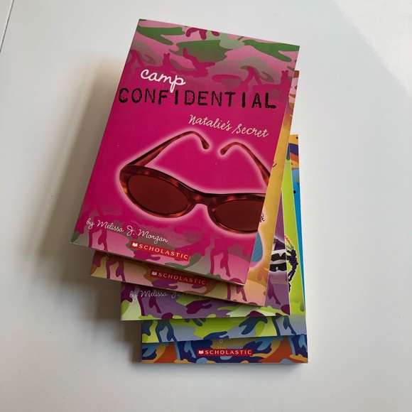 SET of 5 - Camp Confidential books - Picture 9 of 11